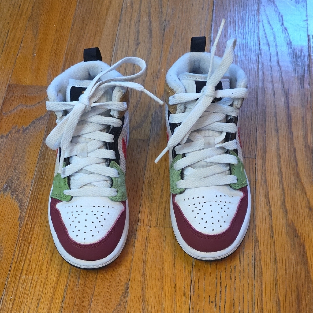 Nike Air Jordan 1 Mid SE Kids Size 11C Messy Room Multi Color